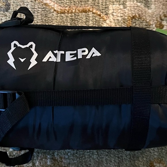 Atepa Bulwark 300 Down Sleeping Bag Color Black/Blue NWT - Picture 5 of 5